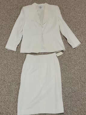 Emily Petite White Wedding Skirt Suit Classic Pencil Skirt & Jacket 6P New